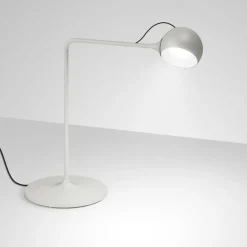 IXA LED Schreibtischleuchte