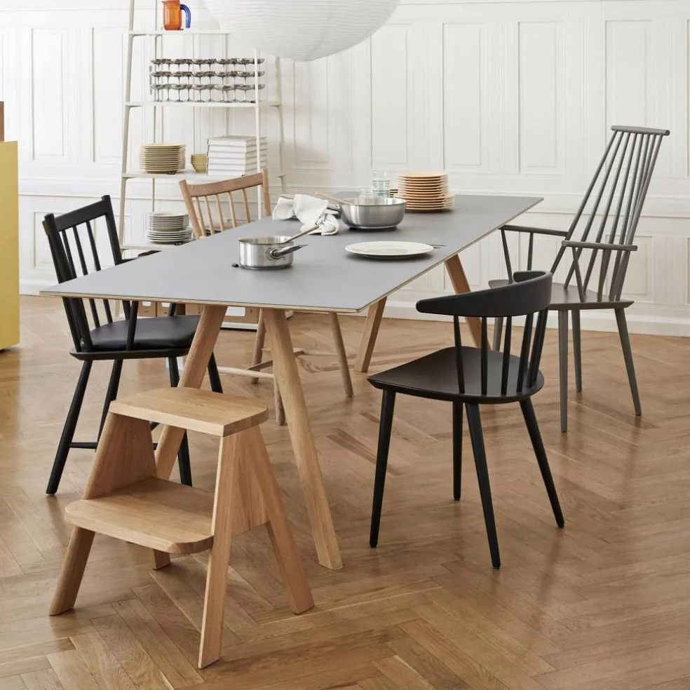 J110 Armlehnstuhl Buche