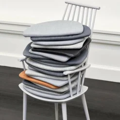 J110 Armlehnstuhl Buche