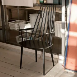 J110 Armlehnstuhl Buche