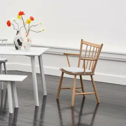 J42 Armlehnstuhl Eiche