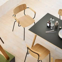 J182 Holmen Stuhl stapelbar