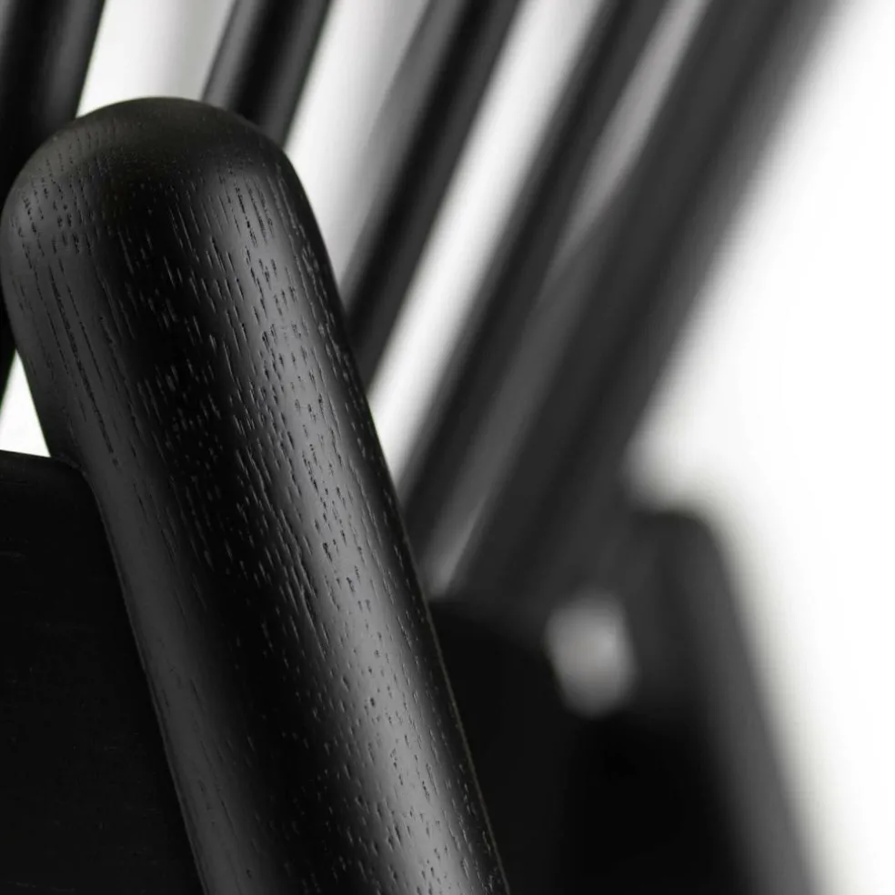 J166 Jørna Sessel Stoff Gestell schwarz