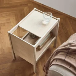 Journal Beistelltisch