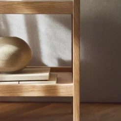 Journal Beistelltisch