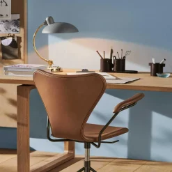 Kaiser Idell™ 6631 Luxus Tischleuchte Messing