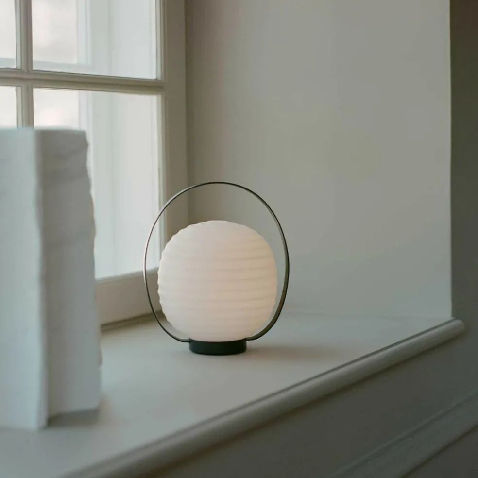 Lantern Portable LED Tischleuchte mit Akku