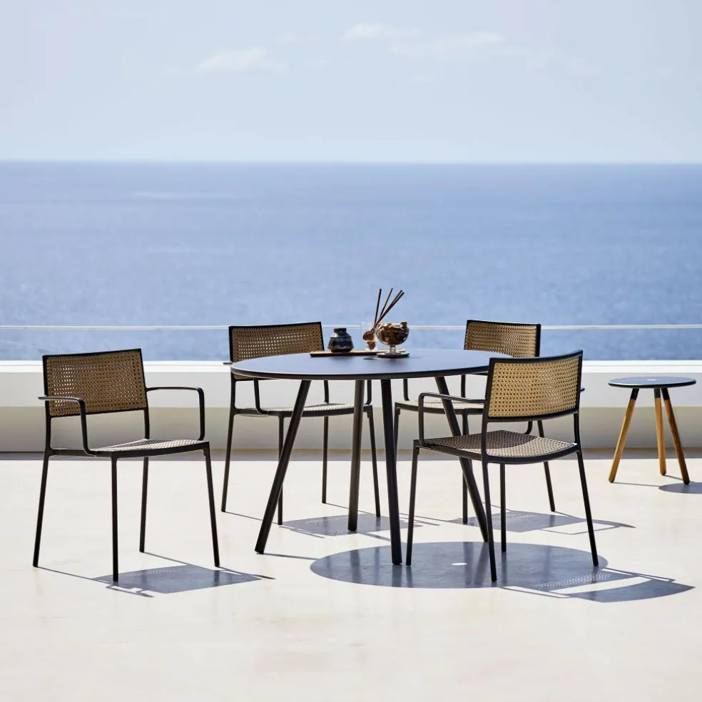 Less Sessel stapelbar