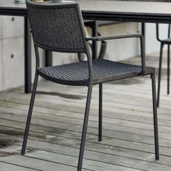 Less Sessel stapelbar