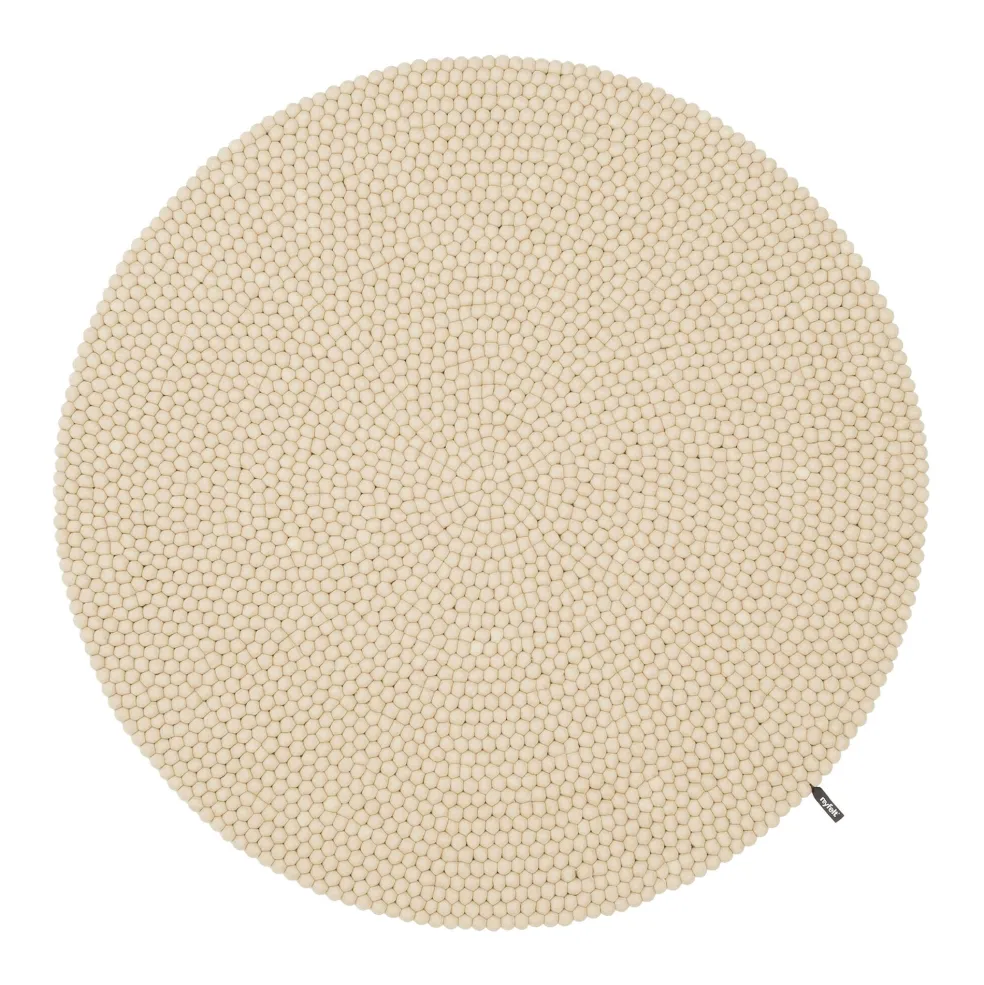 Levi Filzkugelteppich