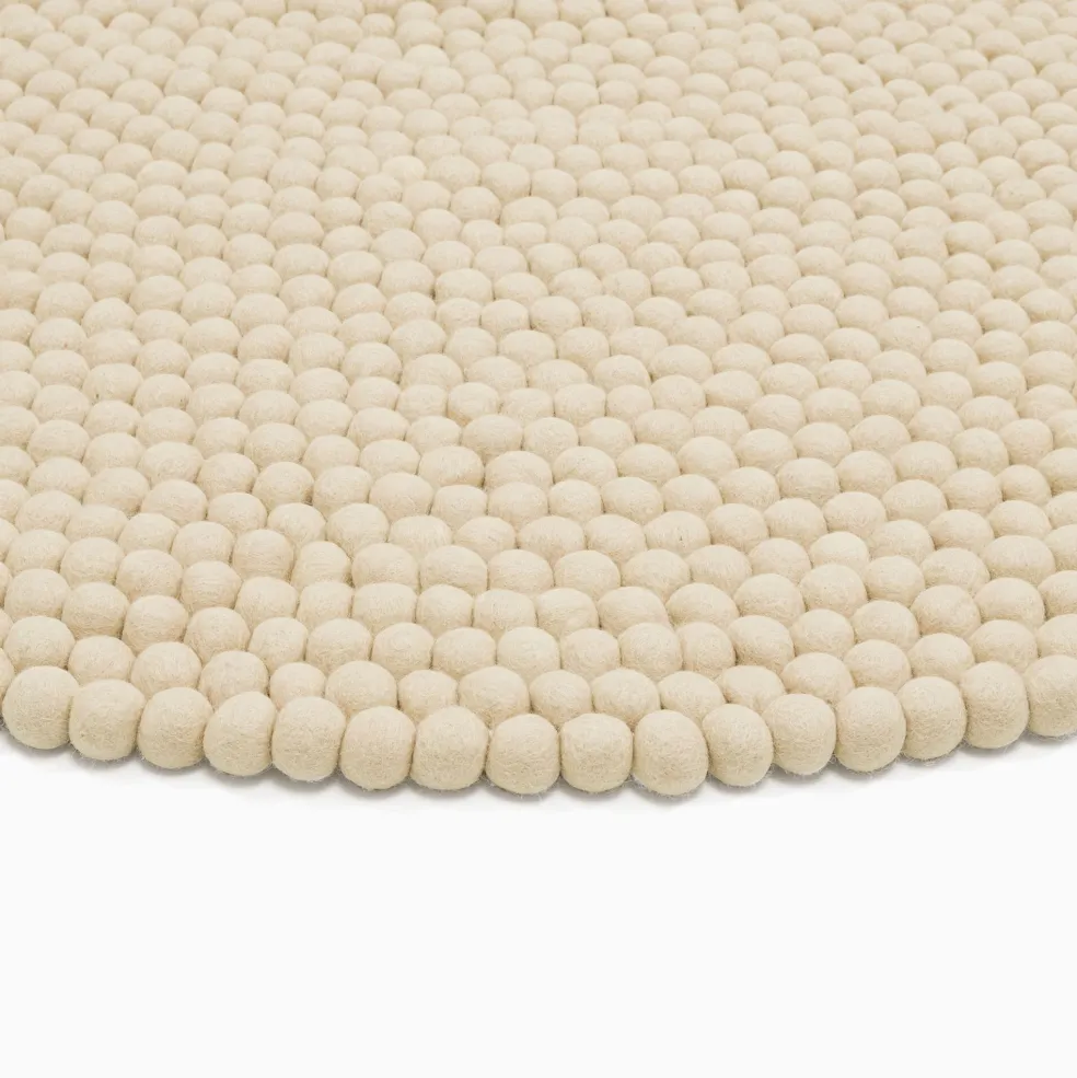 Levi Filzkugelteppich