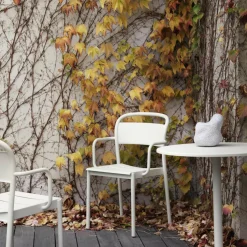 Linear Steel Gartenarmlehnstuhl