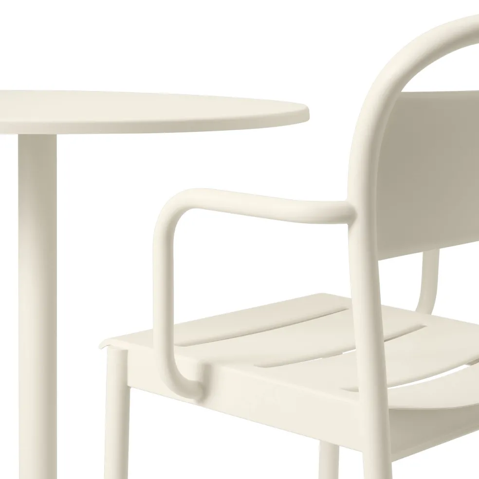 Linear Steel Gartenarmlehnstuhl