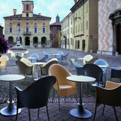 Lord Yi + Yo Set aus 1 Tisch + 2 Stühlen