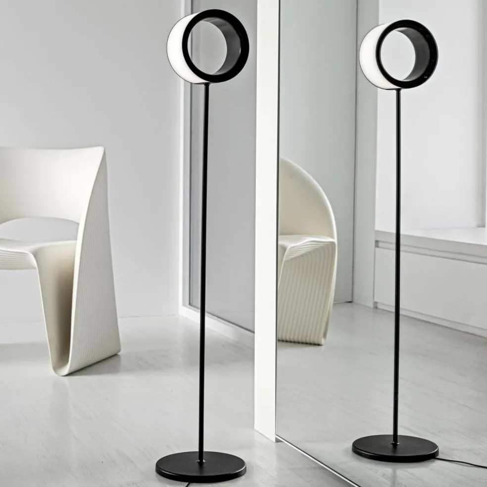 Lost LED Stehleuchte