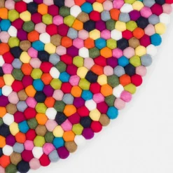 Lotte Filzkugelteppich