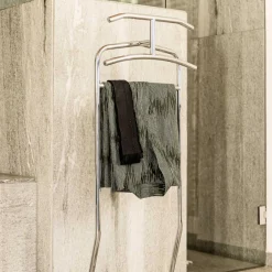 Mandu Stummer Diener