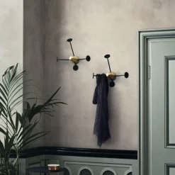 Matégot Wandgarderobe