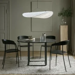 Missing Armlehnstuhl