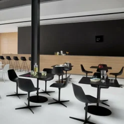 Miunn S162 Stuhl mit Sternfuß Schwarz