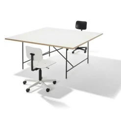 Mr. Square Drehstuhl mit Rollen