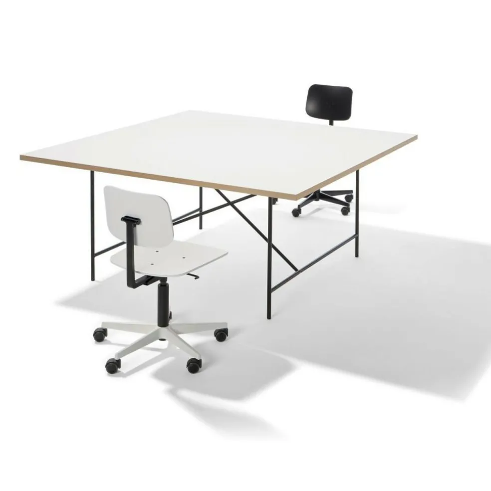 Mr. Square Drehstuhl mit Rollen