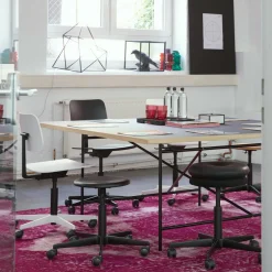 Mr. Square Drehstuhl mit Rollen