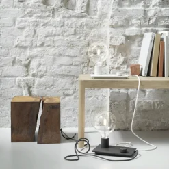 Muuto Control Tischleuchte
