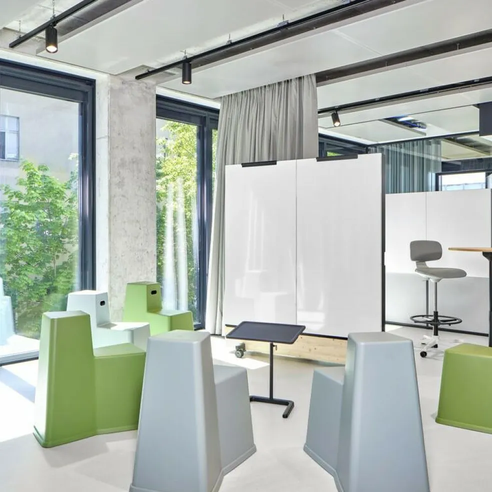 NesTable Beistelltisch höhenverstellbar