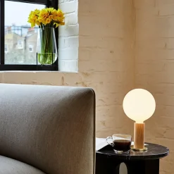 Oak Knuckle Tischleuchte + Sphere IV LED E27 8W Dim To Warm