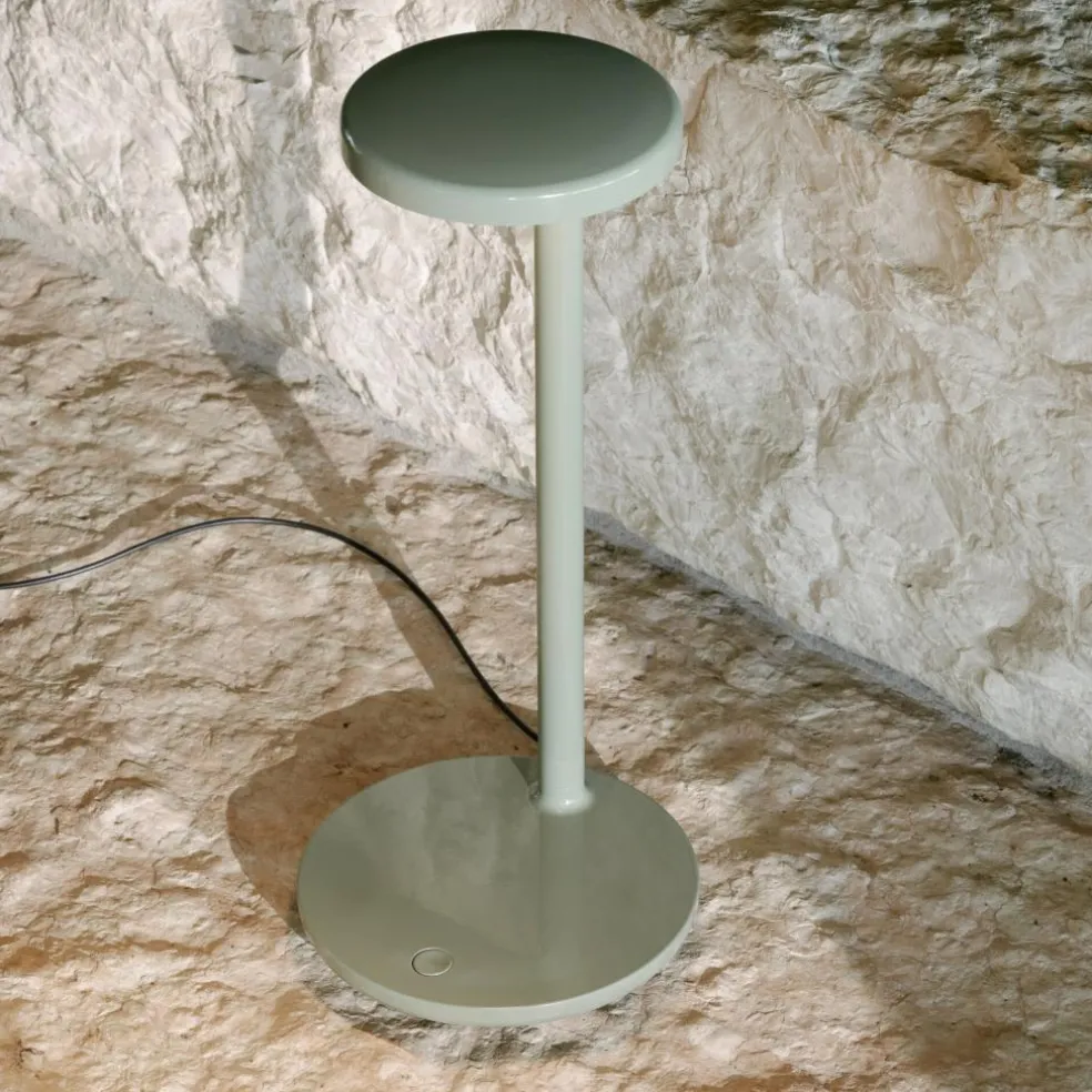 Oblique LED Tischleuchte