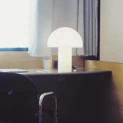 Onfale Tavolo Medio Tischleuchte