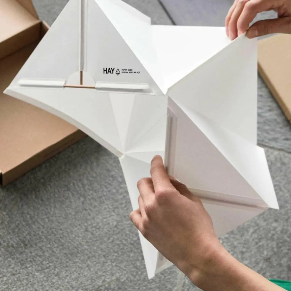 Paper Cube Tischleuchte