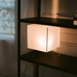 Paper Cube Tischleuchte
