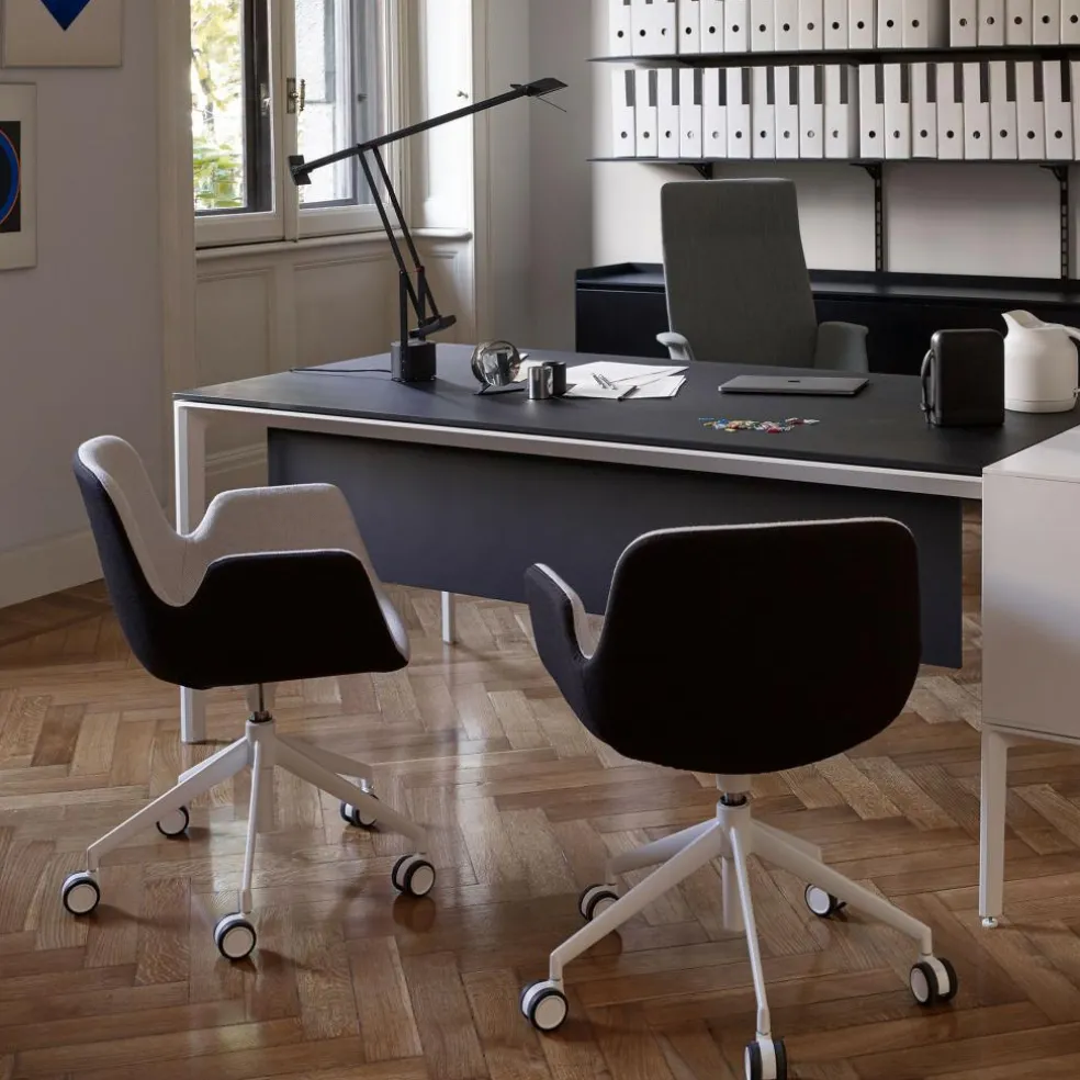 Pass S135 Armlehnstuhl mit Rollen 78-88cm