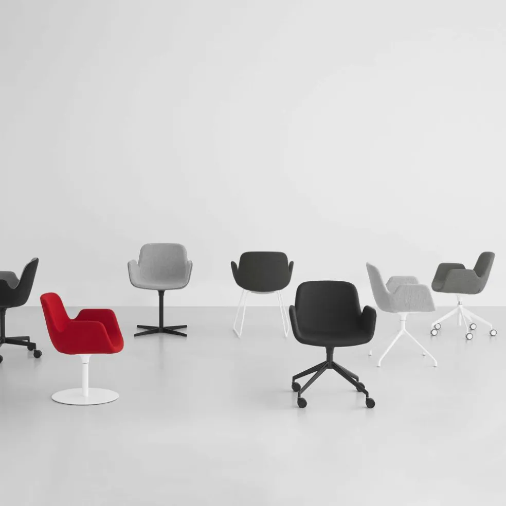 Pass S135 Armlehnstuhl mit Rollen 78-88cm