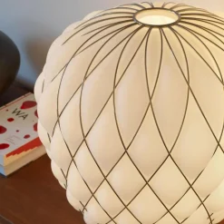 Pinecone Tischleuchte