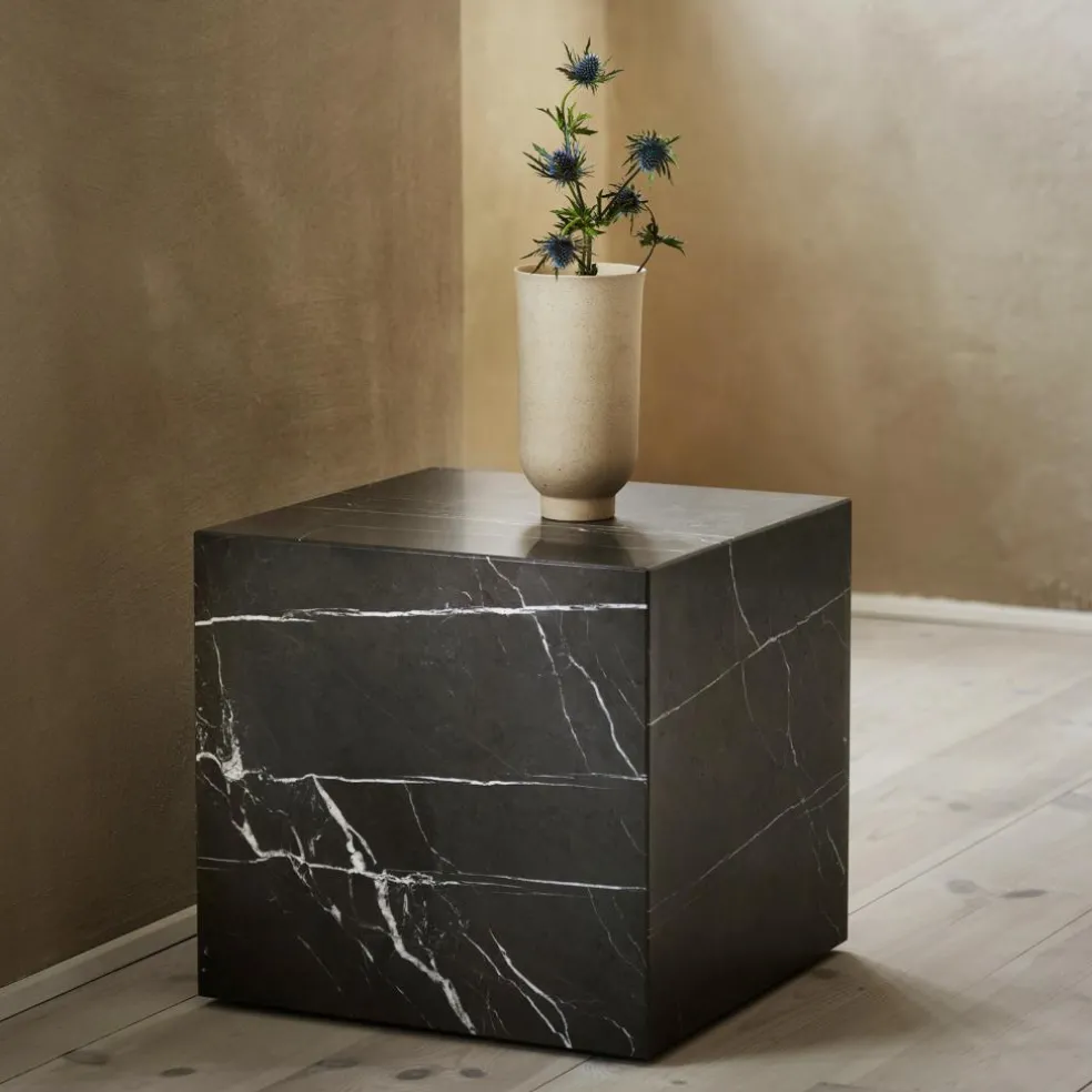 Plinth Cubic Beistelltisch