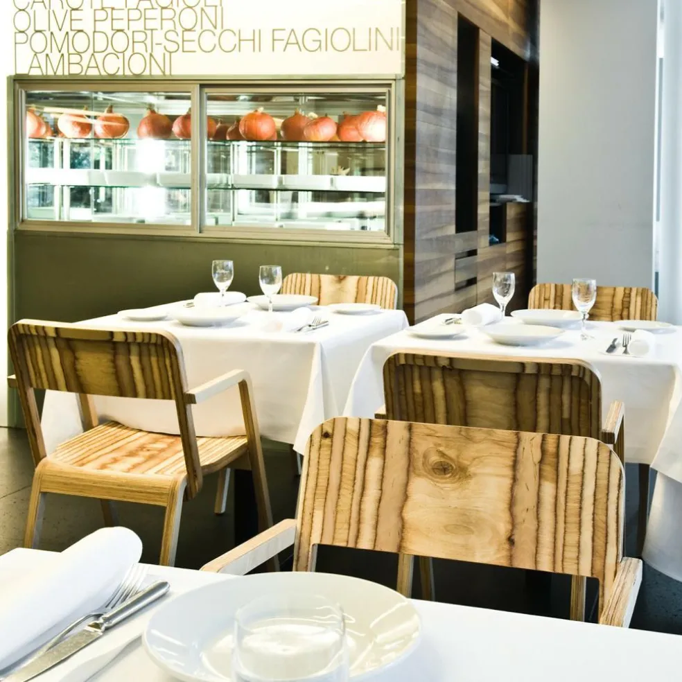 Prater Chair Armlehnstuhl