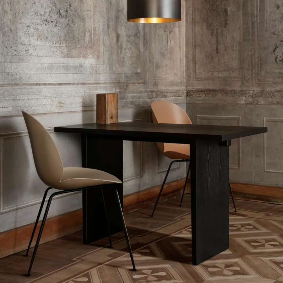 Private Schreibtisch