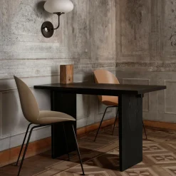 Private Schreibtisch