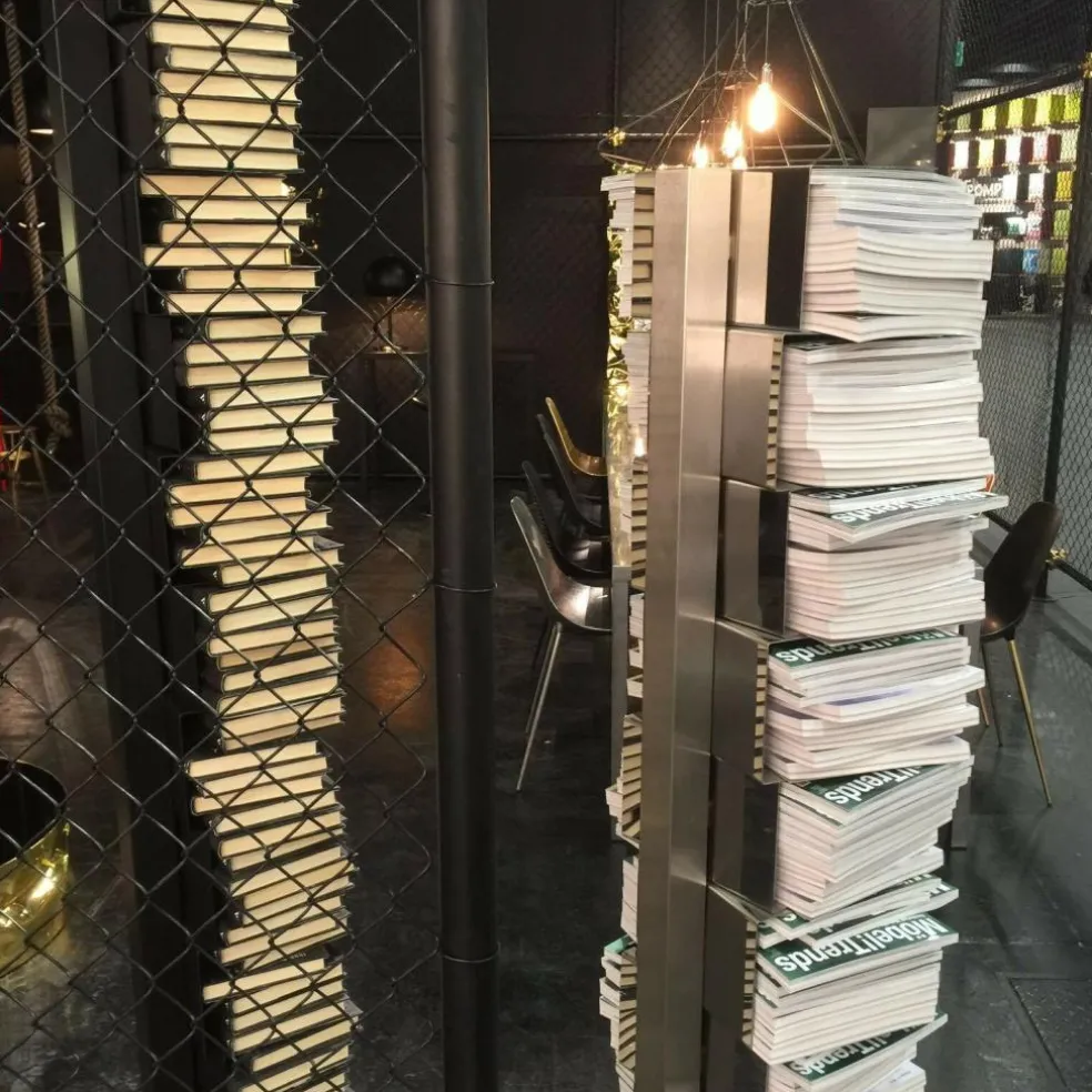 Ptolomeo Art 215 Zeitschriften-/Büchersäule