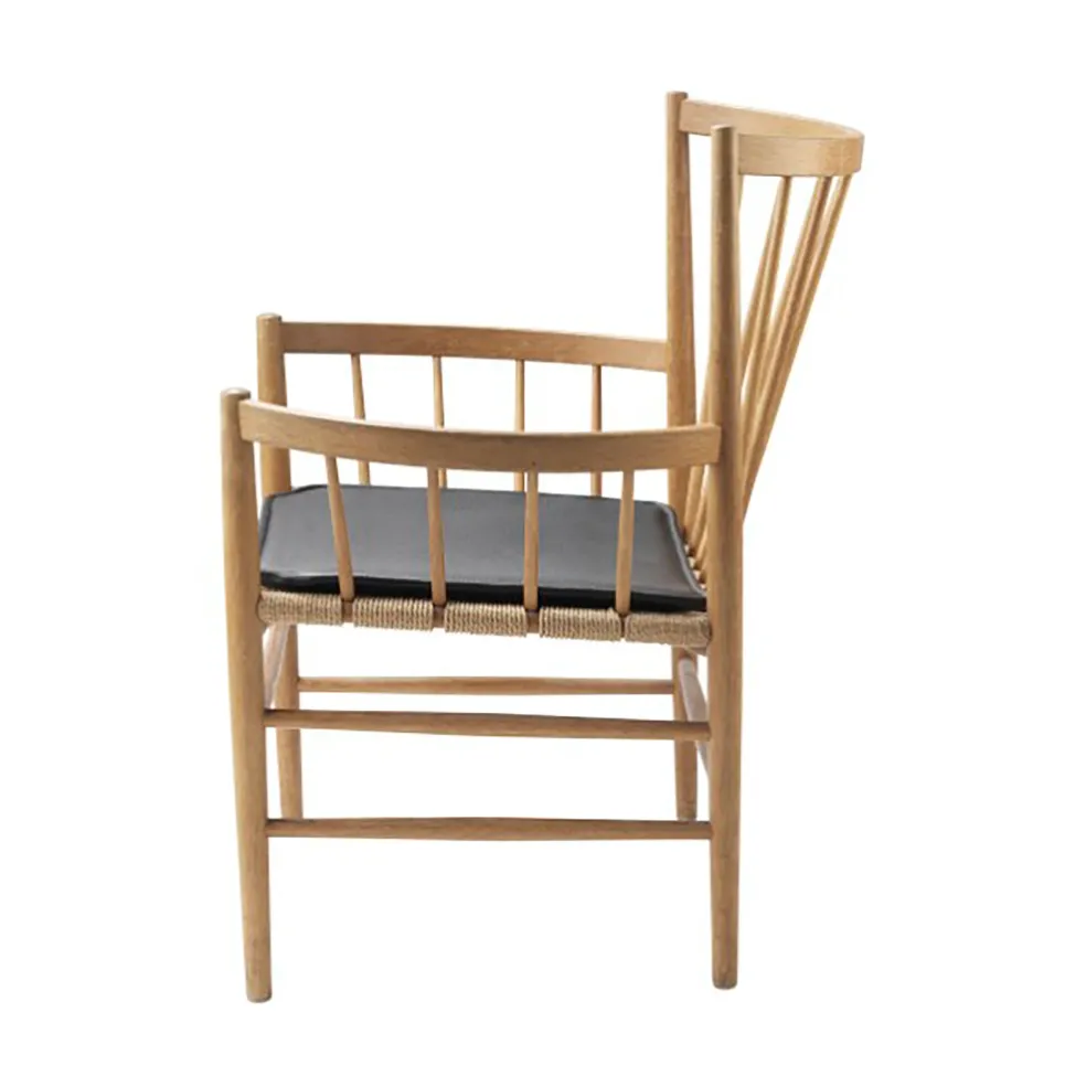 R5 Nøje Sitzkissen für J82 Lounge Armlehnenstuhl