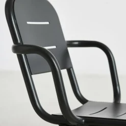 Ray Gartenarmlehnstuhl