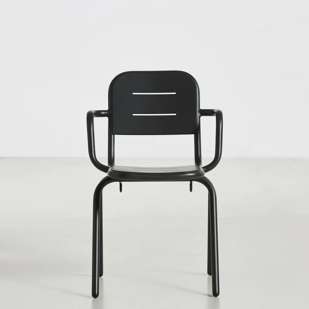 Ray Gartenarmlehnstuhl