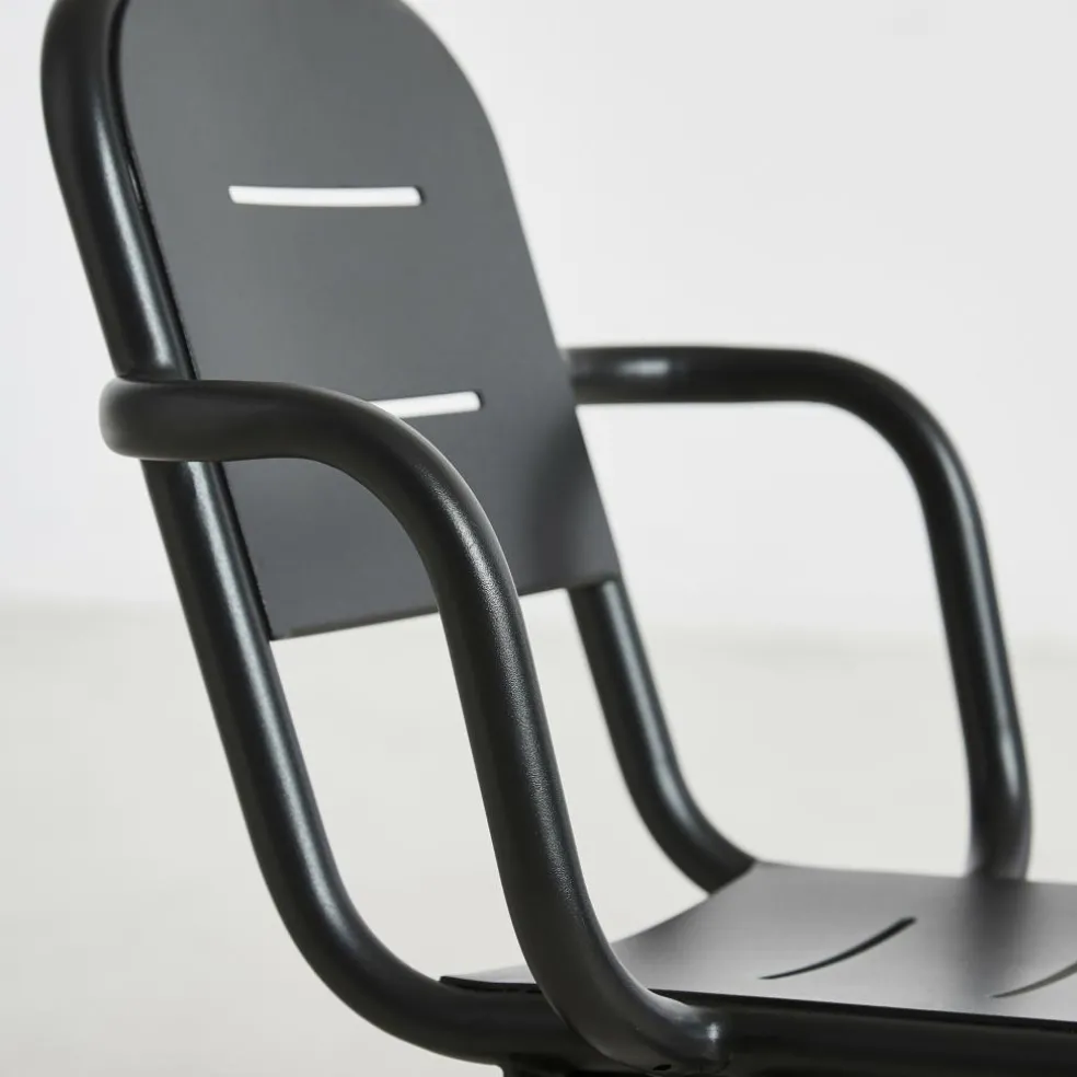 Ray Gartenarmlehnstuhl