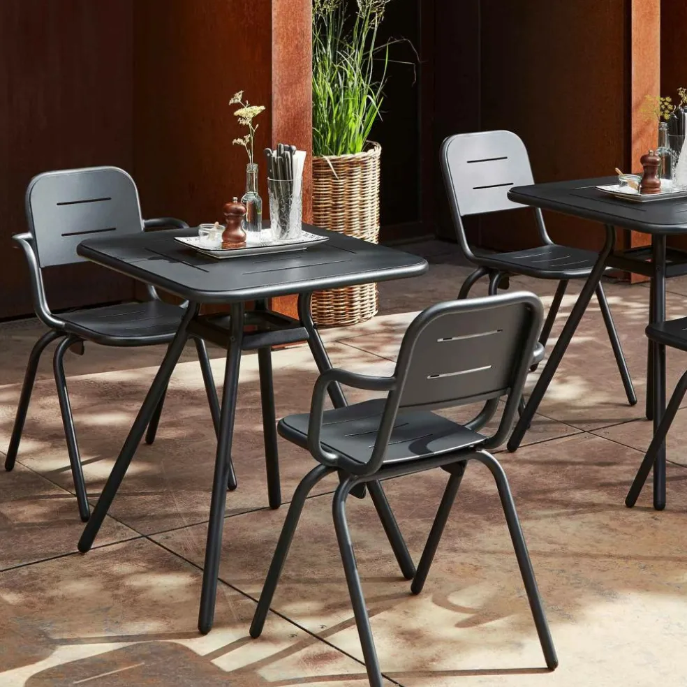 Ray Gartenarmlehnstuhl