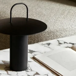 Ray LED Tischleuchte mit Akku