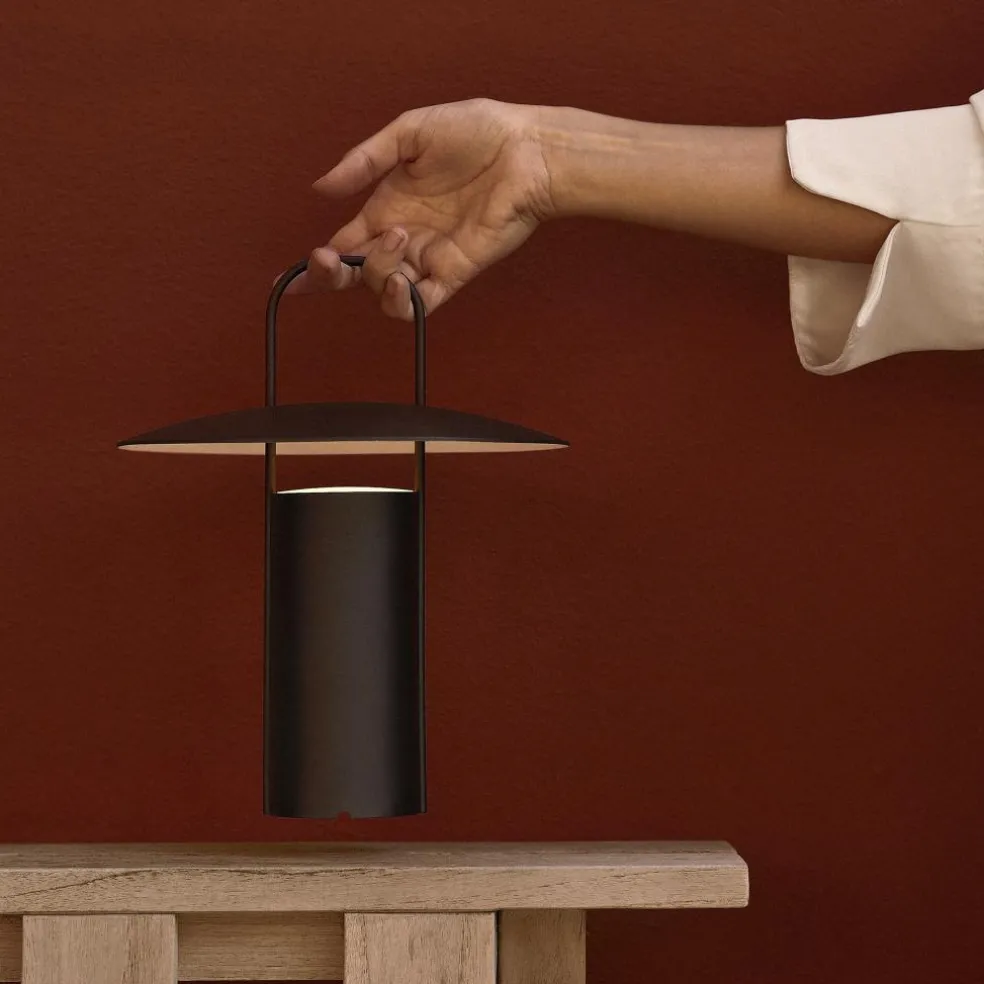 Ray LED Tischleuchte mit Akku