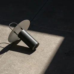 Ray LED Tischleuchte mit Akku